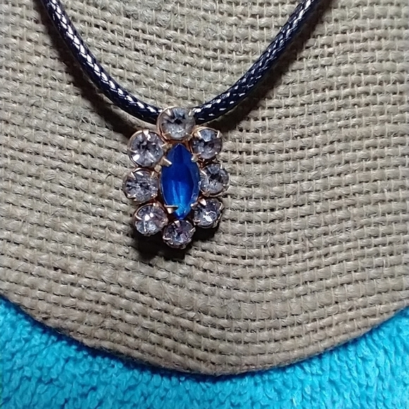 Blue clear crystal goldtone black cord necklace - Picture 3 of 5